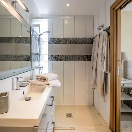 Le Cabanon Villa *